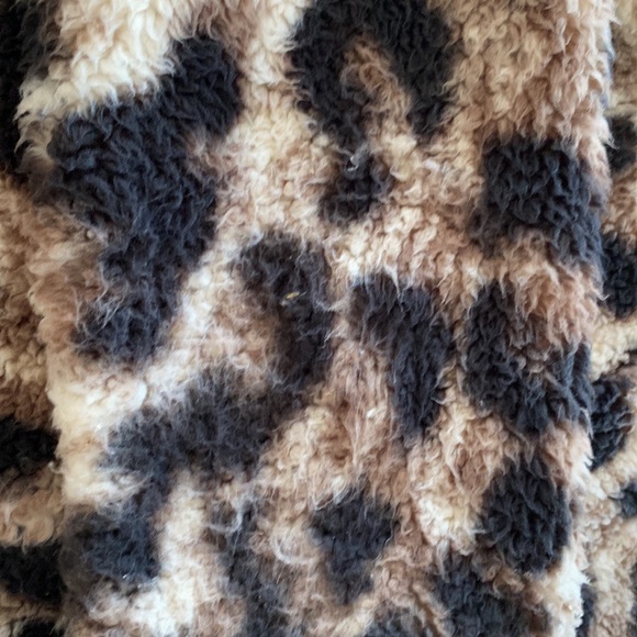 Ladies Sherpa - Picture 13 of 13